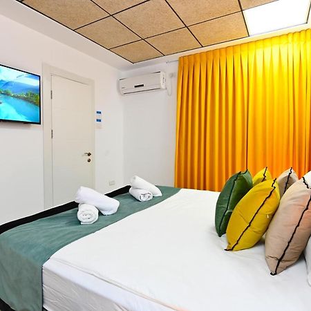 Yalarent Malina Motel In Tyberiada Zewnętrze zdjęcie